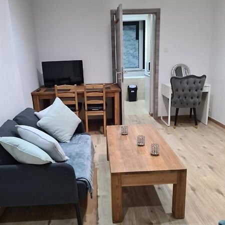 Cosy 1 & 2 Parking Et Wifi Gratuits Apartamento Charleroi Exterior foto