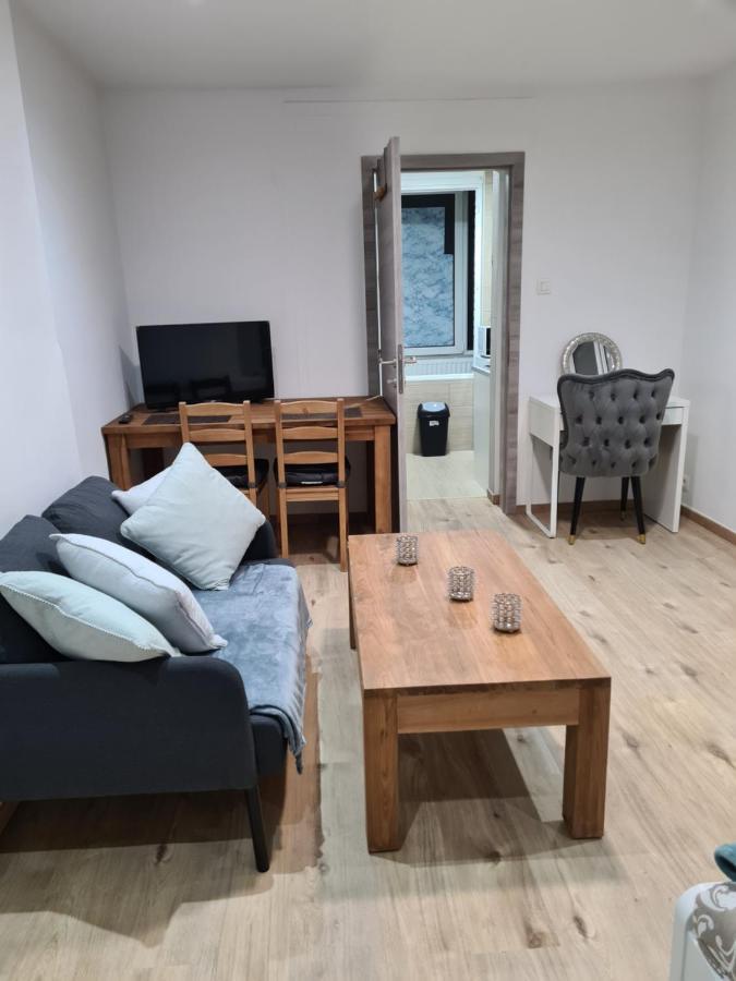 Cosy 1 & 2 Parking Et Wifi Gratuits Apartamento Charleroi Exterior foto